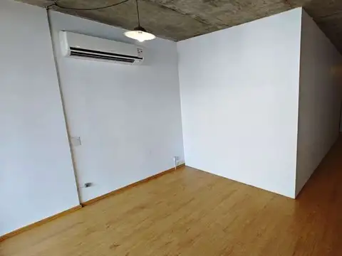 Oficina en Alquiler al Este