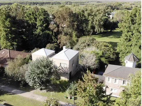 EXCELENTE CASA EN ISLA SANTA MÓNICA TIGRE DELTA Amoblada