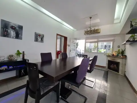 Casa 4 ambientes con 3 baños