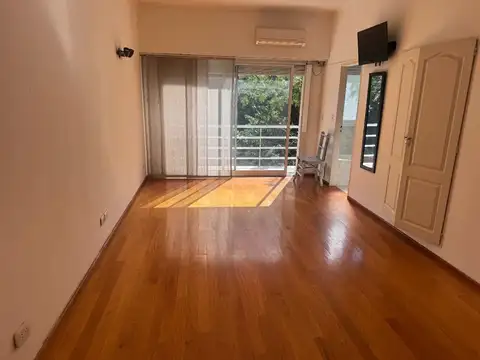 ALQUILER MONAMBIENTE CON COCHERA COGHLAN