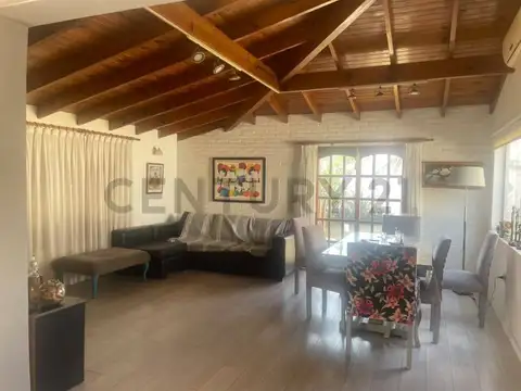 Casa en Venta en Los Hornos, USD 140.000