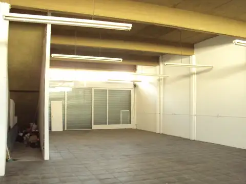 Local en Alquiler Via Púb.