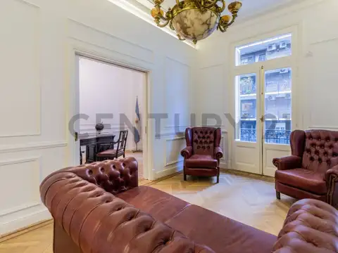 Esmeralda 1300, Piso 0