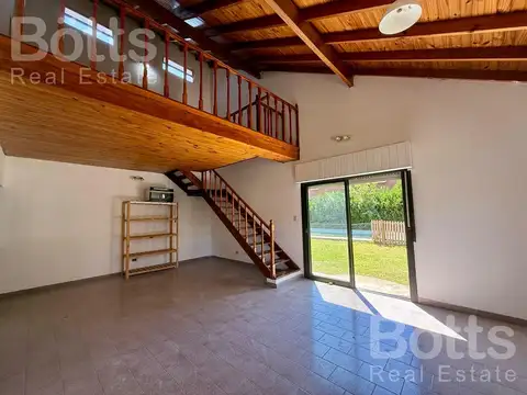 Casa en Venta Refaccionada en Country Club Banco Provincia