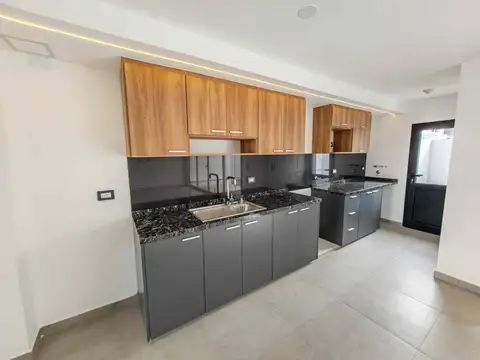 Casa en Venta en Prados De Manantiales, USD 189.000