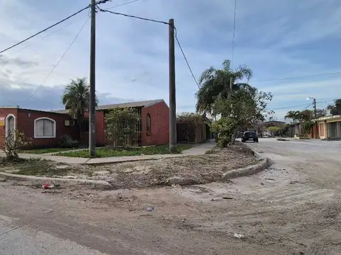 Larreta esquina Pasaje Vedia