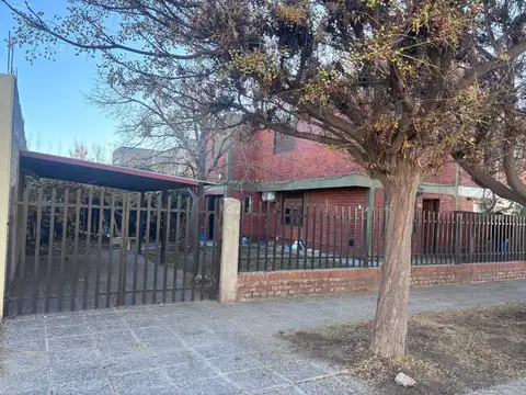 Casa 4 ambientes con 1 baño