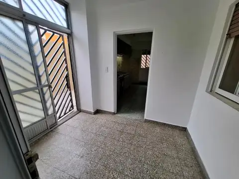 ALQUILER CIUDAD MADERO 2 AMB CON PATIO SIN EXPENSAS