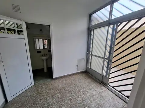 Paunero 1300, Piso PB