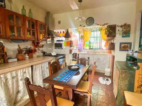 Casa 3 ambientes con 2 baños