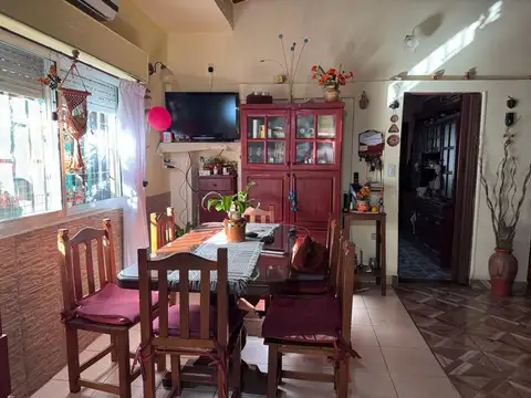 VENTA CASA EZPELETA ESTE - 4 AMBIENTES