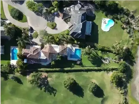 Casa en Alquiler de 5 dormitorios