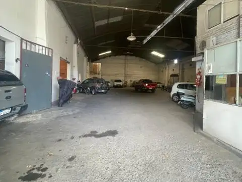 Galpón 1.400 m² - Av. Sorrento 851