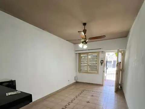 Casa en Alquiler en Banfield, $ 800.000