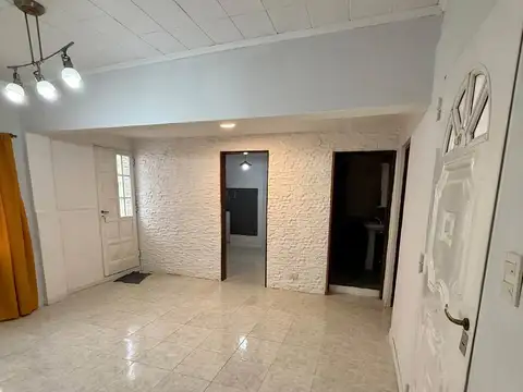 Depto Tipo Casa 2 ambientes con 1 baño