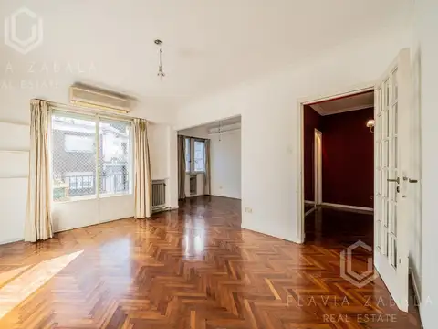 Alquiler departamento tres ambientes con balcón en Constitución
