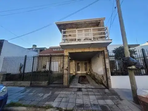 Casa en venta - 3 Dormitorios 2 Baños - Cochera - 160Mts2 - Avellaneda