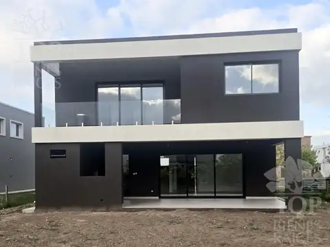 Casa en Venta en Puertos - Araucarias, USD 349.000