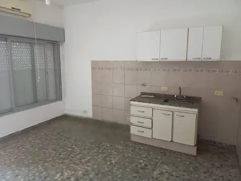 PH de 2 ambientes en Alquiler en José León Suarez
