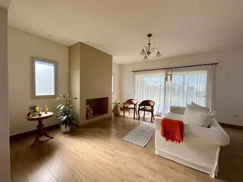 Casa en Venta, GBA Norte, 6 Ambientes en Haras Santa Maria - El Molino   -   ID 5848