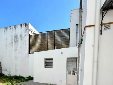 Casa en Alquiler con 1 cochera