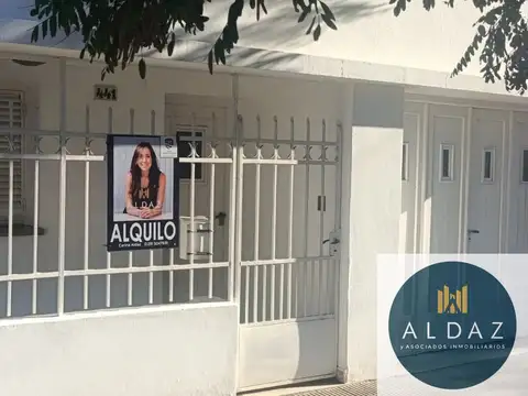 Casa en alquiler c/ cochera en Punta Alta