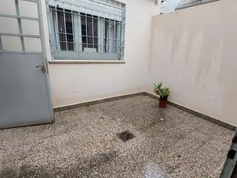 VENTA CASA OPORTUNIDAD QUILMES -3 AMBIENTES/GALPÓN AL FONDO