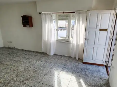Depto Tipo Casa en Venta de 2 ambientes