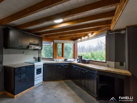 Casa 7 ambientes con 4 baños