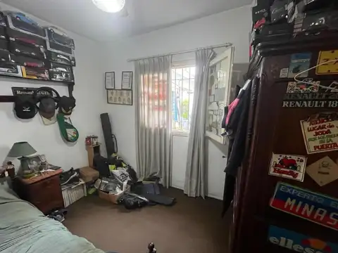 CASA, cuatro ambientes, EN VENTA - Castelar sur