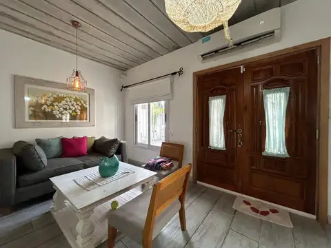 VENTA CASA 4 AMB. APTA CREDITO CASTELAR NORTE