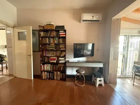 CASA 3 AMBIENTES VENTA JARDIN Y PATIO V BALLESTER