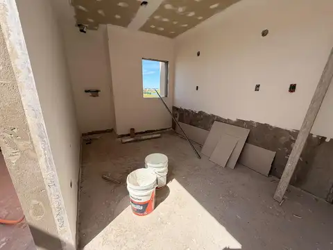 Casa 6 ambientes con 3 baños