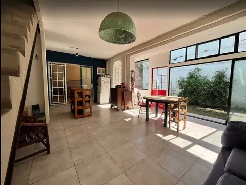 Depto Tipo Casa en Venta de 4 ambientes