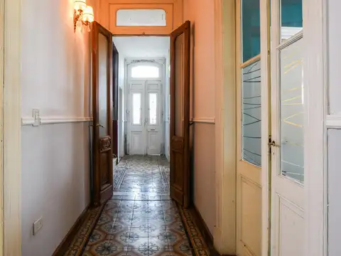 Castillo en venta 5 dormitorios en Roldan