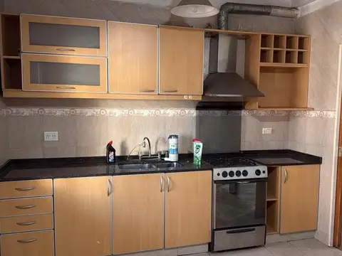 Casa en Alquiler con 1 cochera