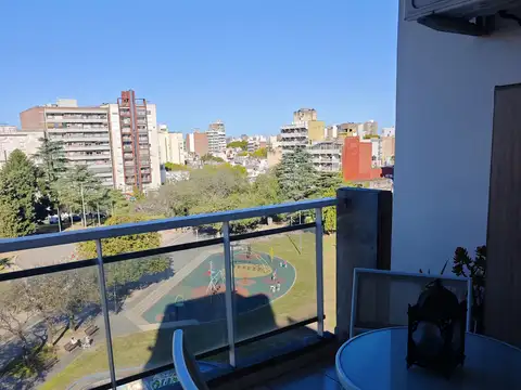 Mitre 1920 – Piso 7. Amoblado con cochera e impuestos a cargo del propietario