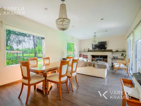 Casa en Venta en La Peregrina, USD 325.000