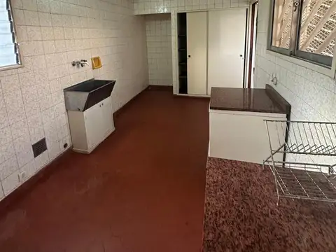 Depto Tipo Casa en Alquiler con 1 cocheras
