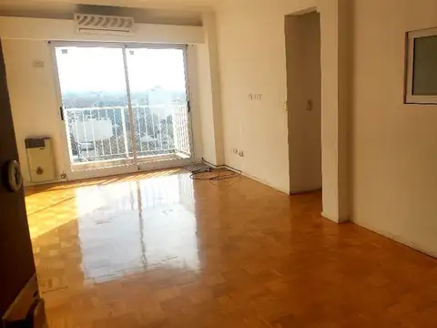 Venta Dpto 4 amb con cochera cubierta