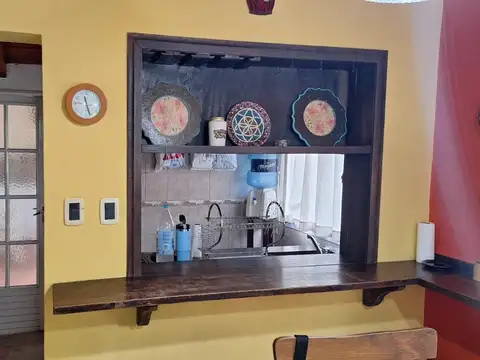 Cómoda y funcional casa de 3 ambientes con amplio quincho