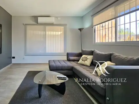 Casa 4 ambientes con 3 baños