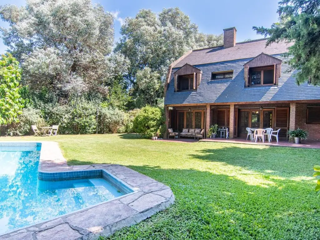 Casa en Venta con cochera