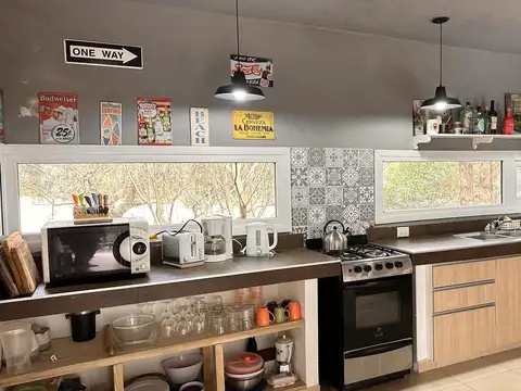 Casa en Venta con 3 cocheras