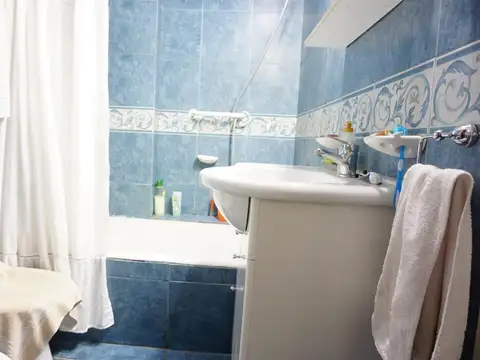 Departamento 5 ambientes con 2 baños