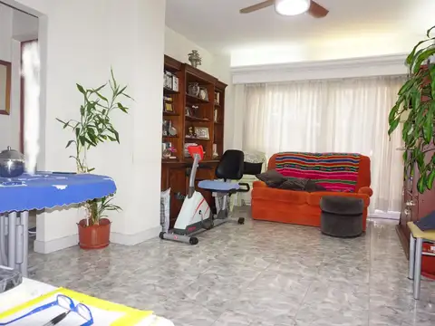 MUY BUEN DEPARTAMENTO CON PATIO FINANCIACION DIRECTA DUEÑO