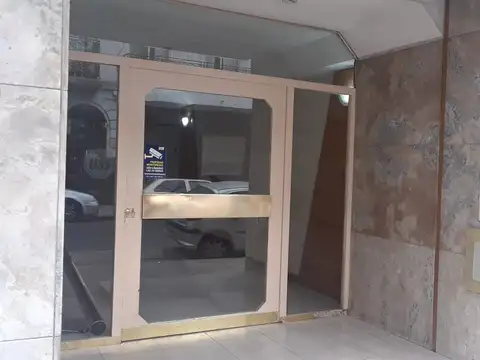 Lambaré 900, Piso 6