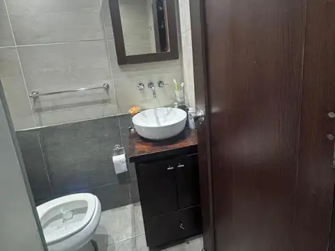 DPTO 2 AMBIENTES CON ESPACIO DE COCHERA – PARQUE LURO