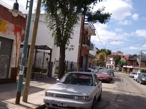 Local en Alquiler Via Pública