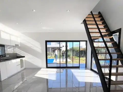 Casa 4 ambientes con 3 baños
